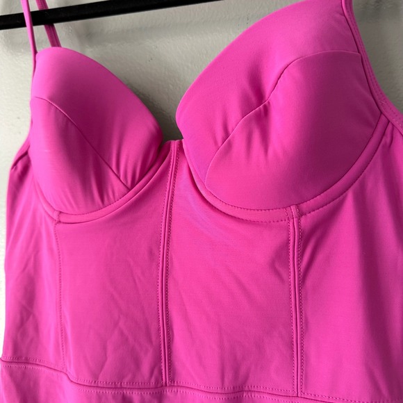Shape FX Swim Fuschia One Piece Swimsuit‎ - Picture 2 of 11